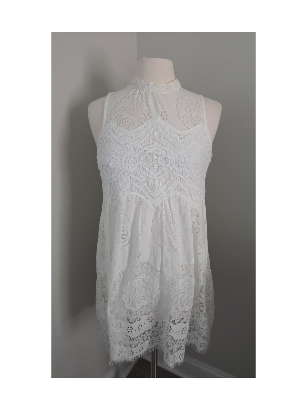 entro White Lace Sleeveless High-Neck A-Line Dress Small